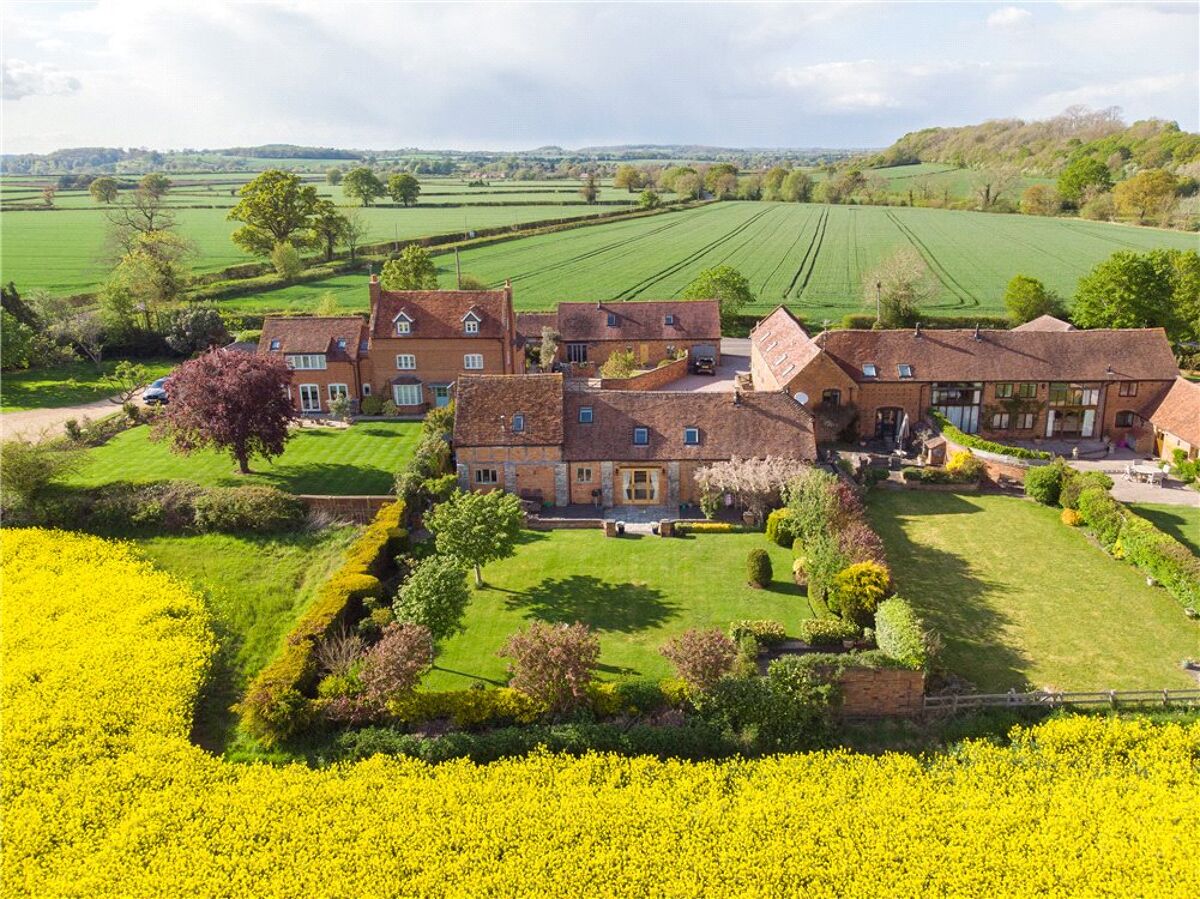 barn conversion for sale in Aston Holdings, Aston Cantlow, HenleyinArden, B95 STR190155 barn conversion for sale in Aston Holdings, Aston Cantlow, HenleyinArden, B95 STR190155