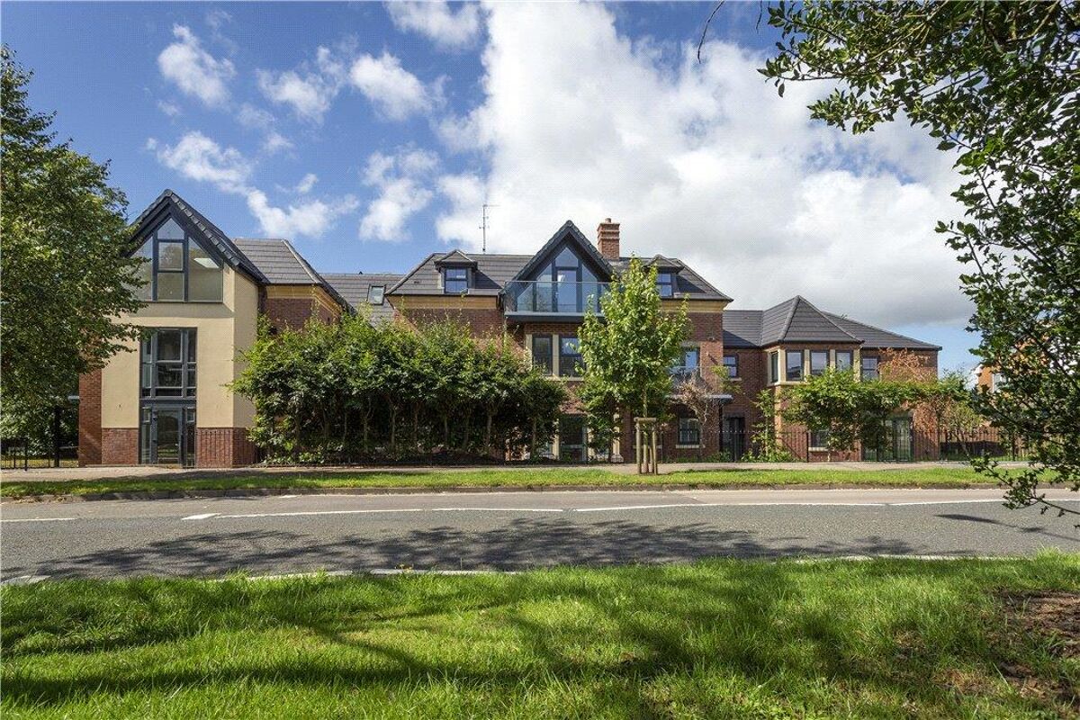 flat for sale in The Limes, Guys Cliffe Avenue, Leamington Spa, CV32