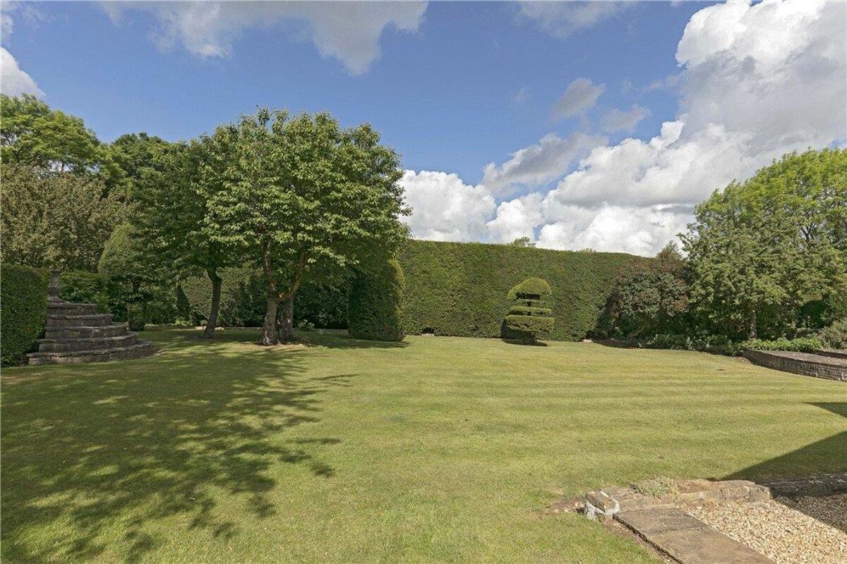 house for sale in Moreton Paddox, Moreton Morrell, Warwick, CV35 STR190193 Knight Frank