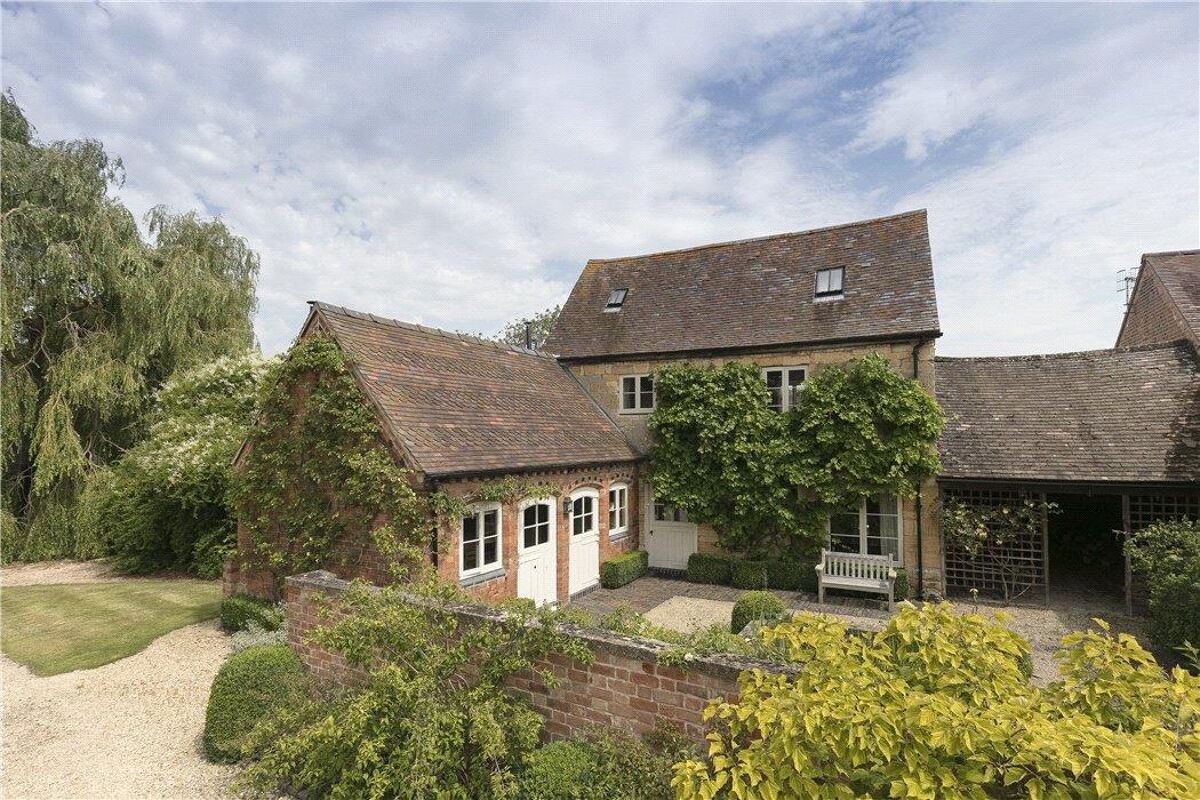 house for sale in Priory Lane, Broad Marston, StratforduponAvon