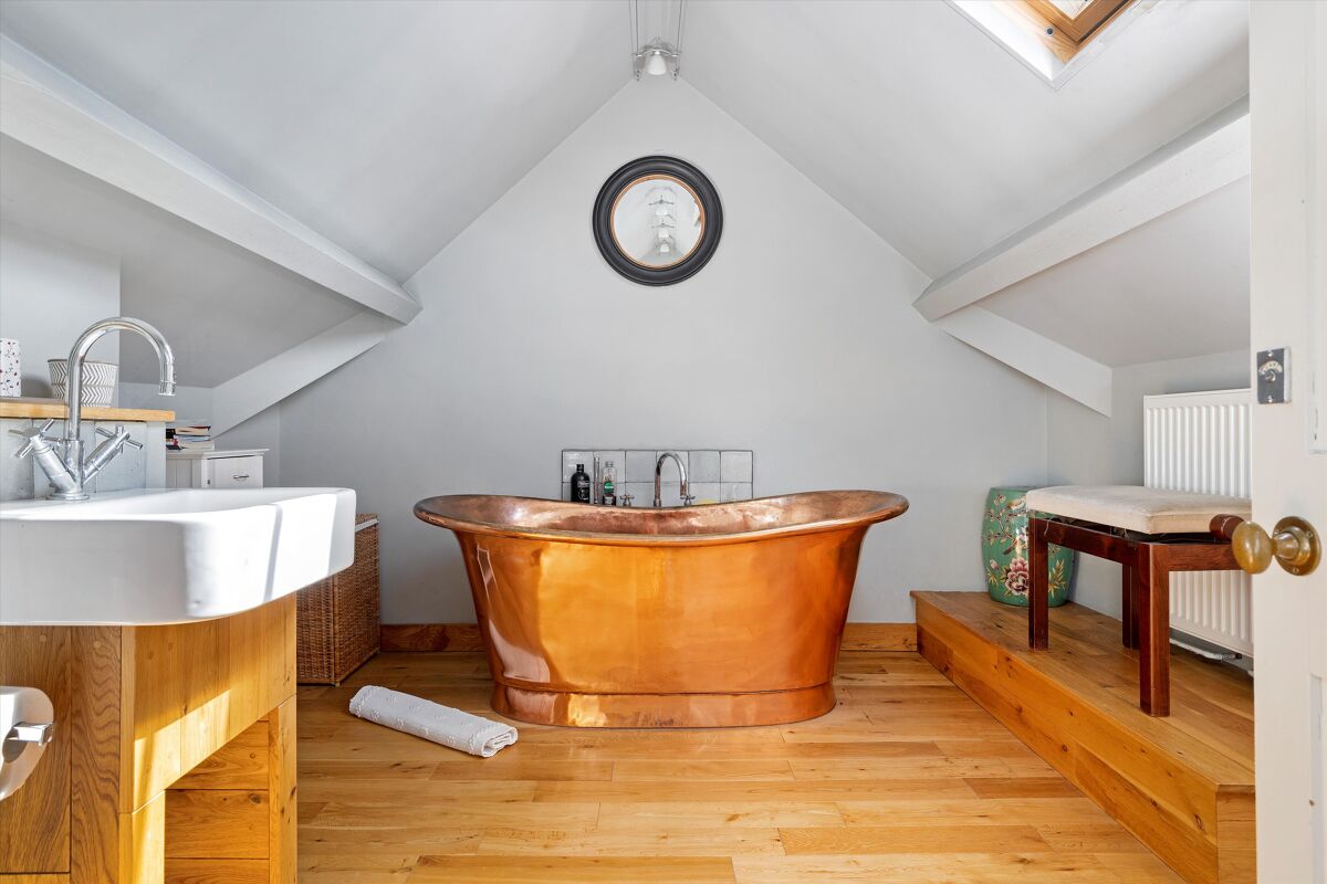 house for sale in Whichford, Warwickshire, CV36 STW012018078 Knight