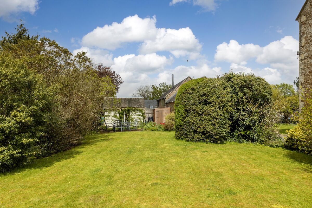 house for sale in Whichford, Warwickshire, CV36 STW012018078 Knight