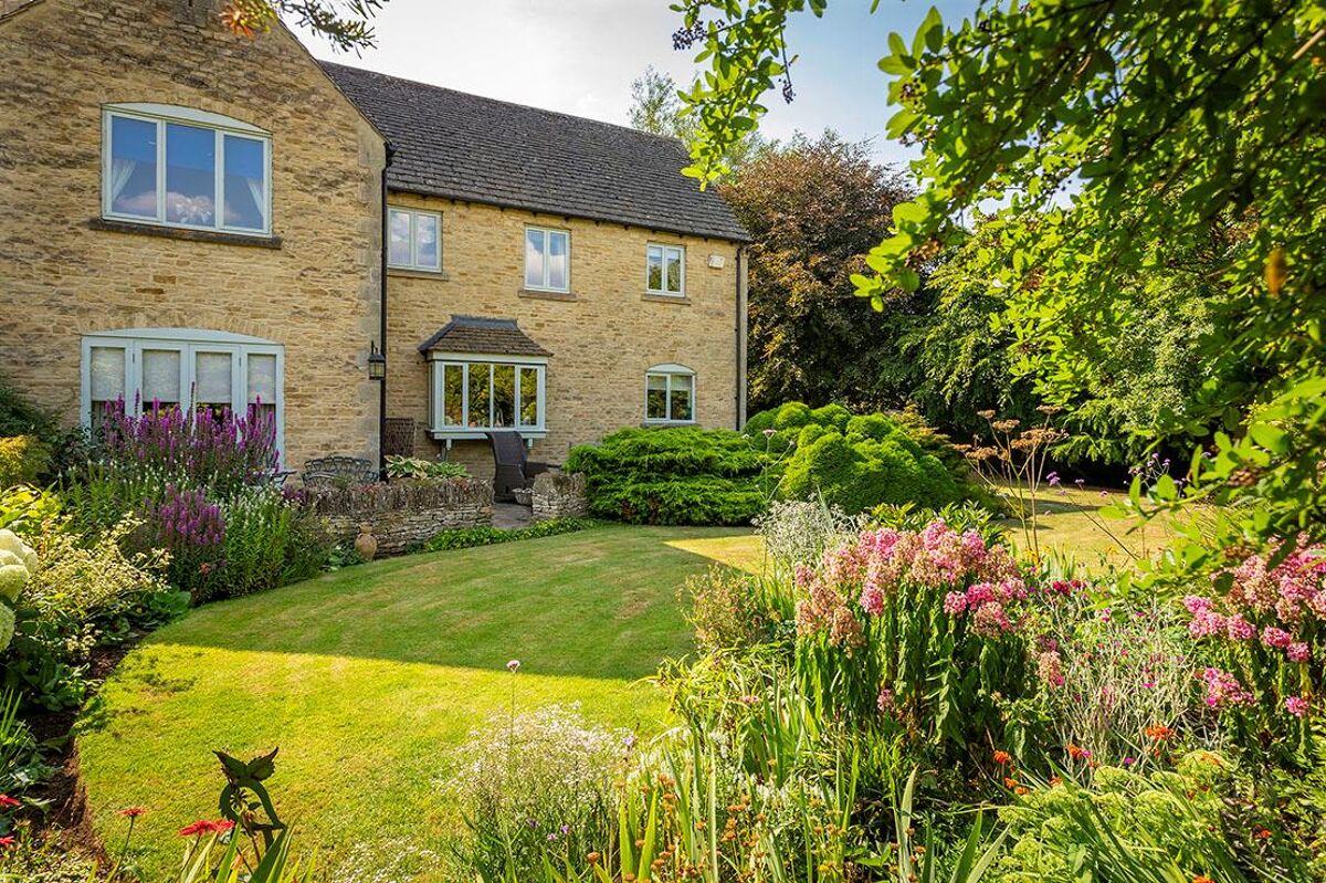 house for sale in Embrook, Oddington, MoretoninMarsh, Gloucestershire