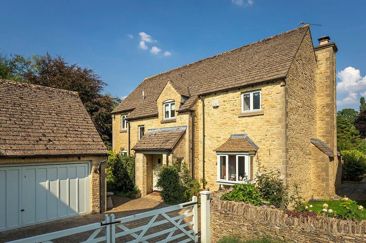 house for sale in Embrook, Oddington, MoretoninMarsh, Gloucestershire