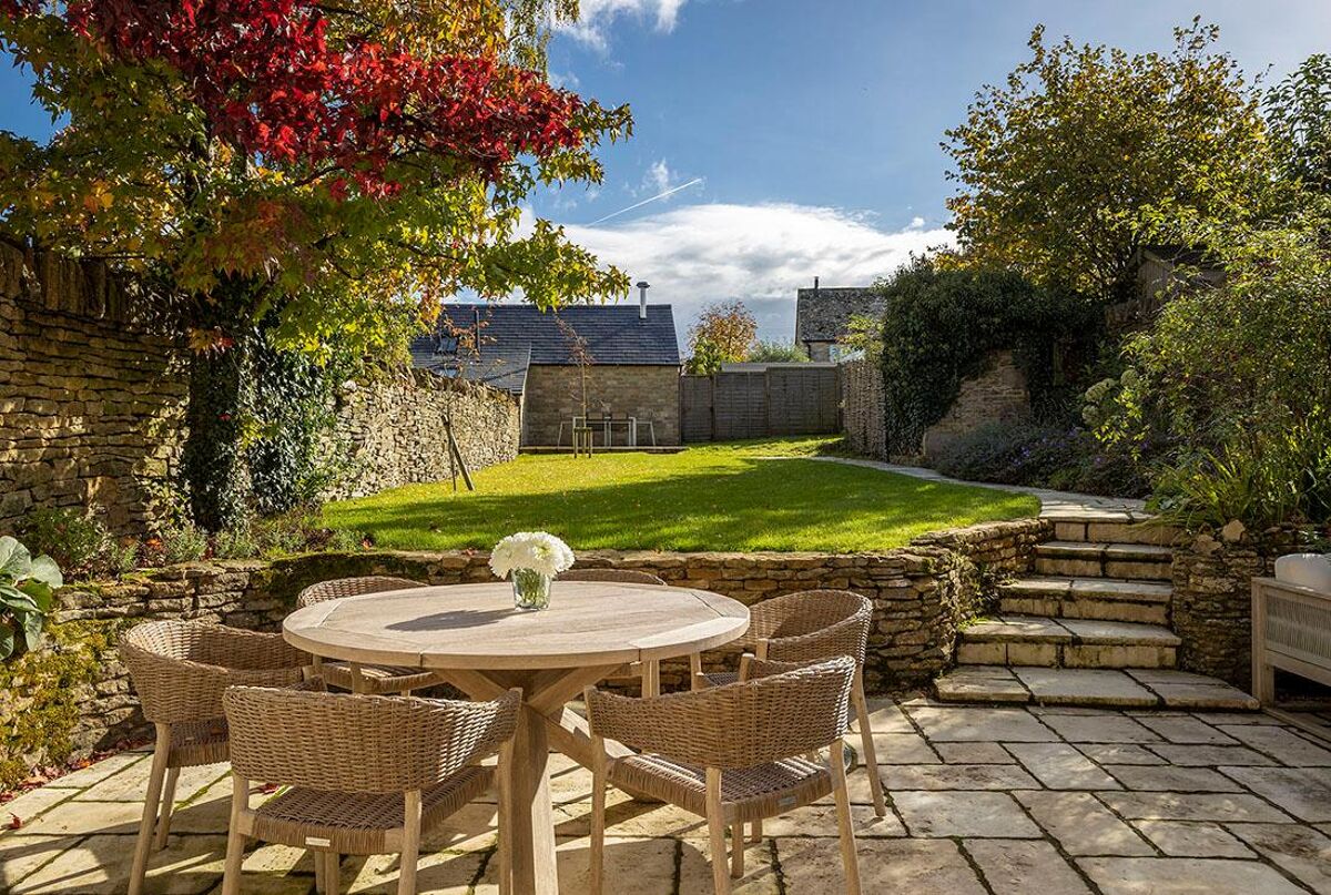 house for sale in Manor Farm Cottage, Donnington, MoretoninMarsh