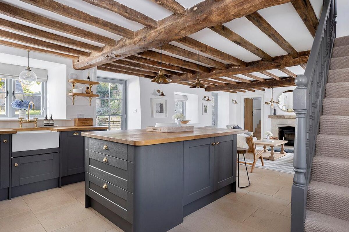 house for sale in Manor Farm Cottage, Donnington, MoretoninMarsh