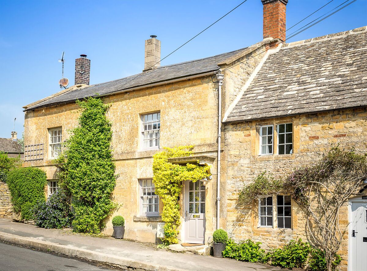 house for sale in School Square, Longborough, MoretoninMarsh