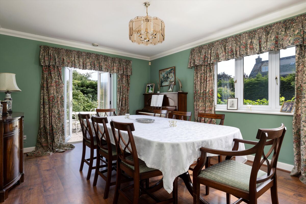 house for sale in Manor Farm Close, Kingham, Chipping Norton