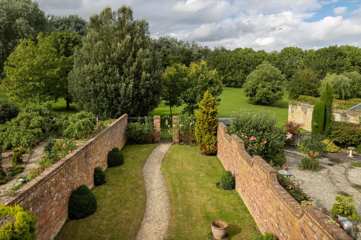 house for sale in Churchill Square, Northwick Park, Blockley, Moreton