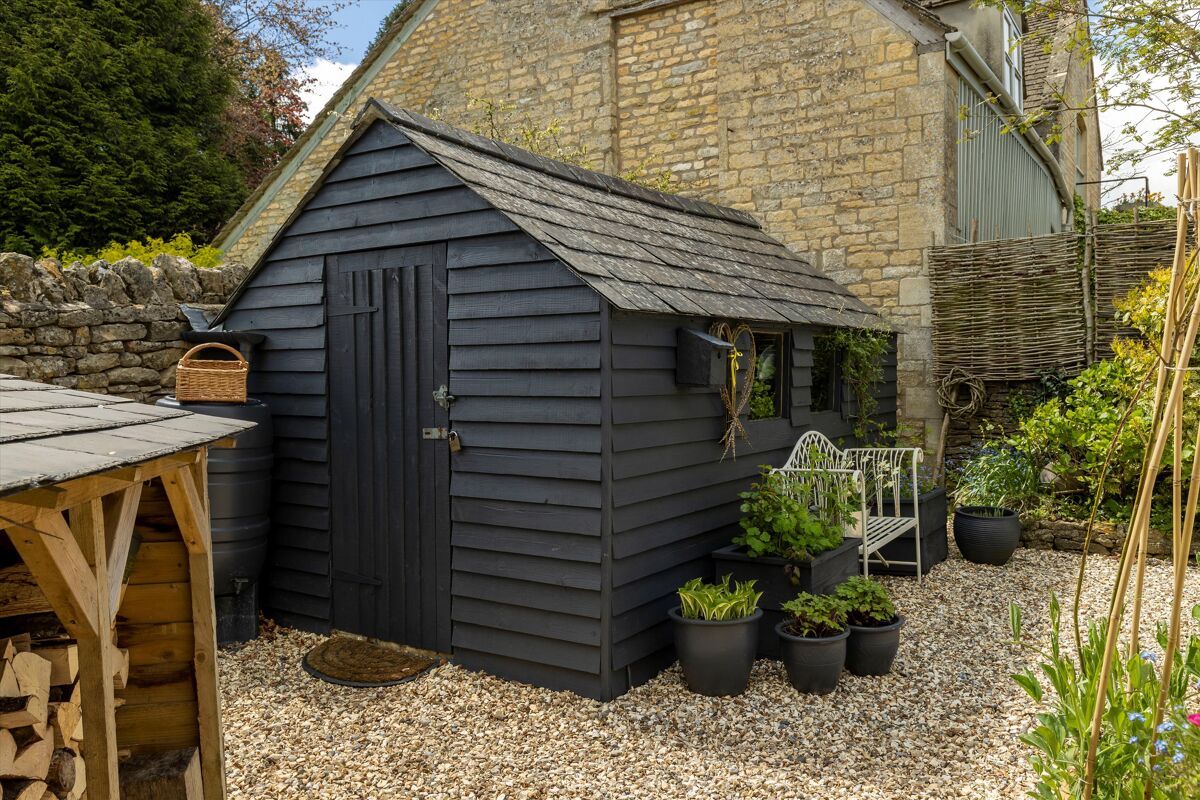 house for sale in ClaptonontheHill, Cheltenham, Gloucestershire