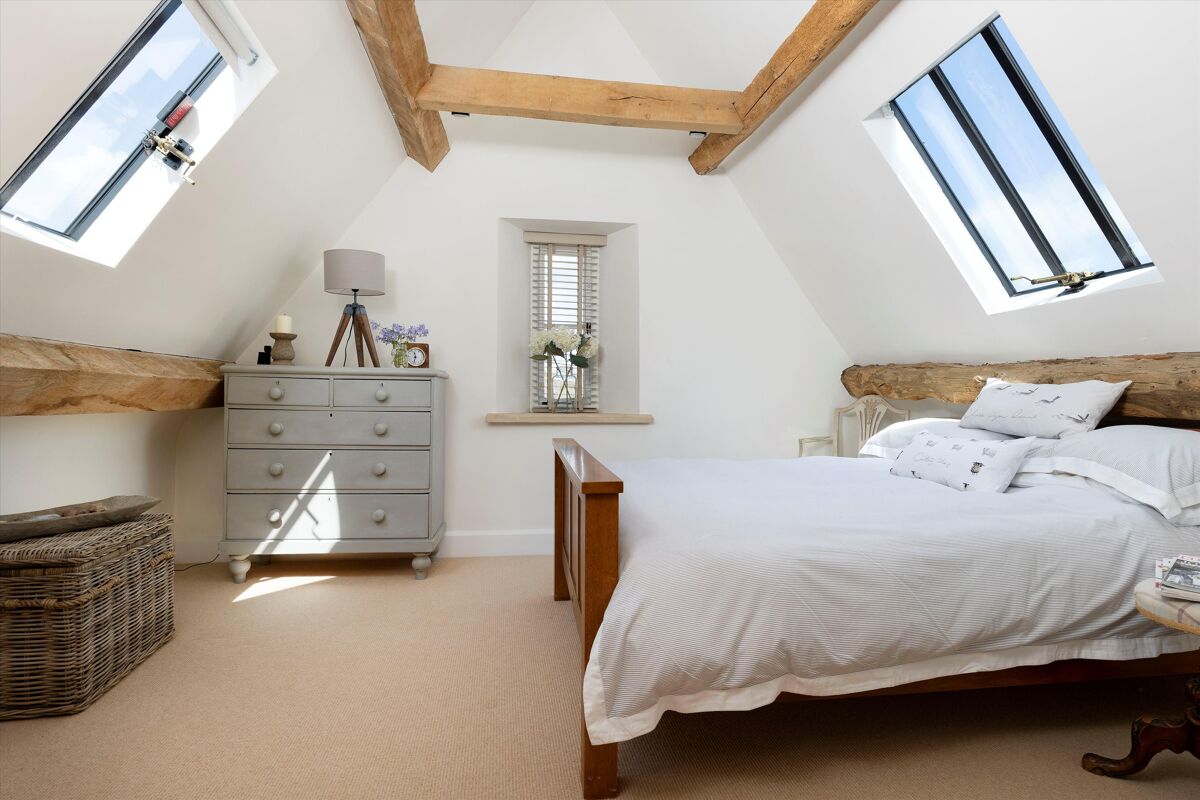 house for sale in ClaptonontheHill, Cheltenham, Gloucestershire