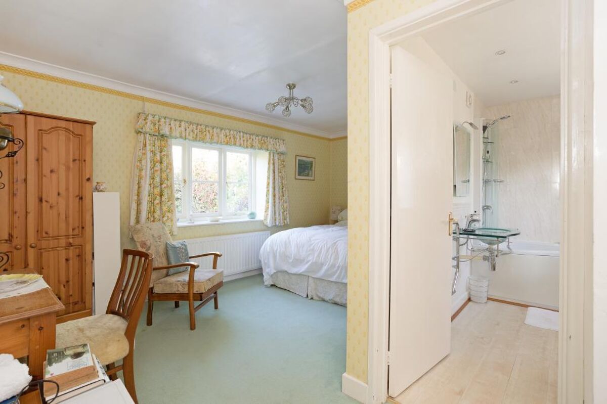 house for sale in Wheelwright House, Long Compton, Warwickshire, CV36 STW012197437 Knight Frank