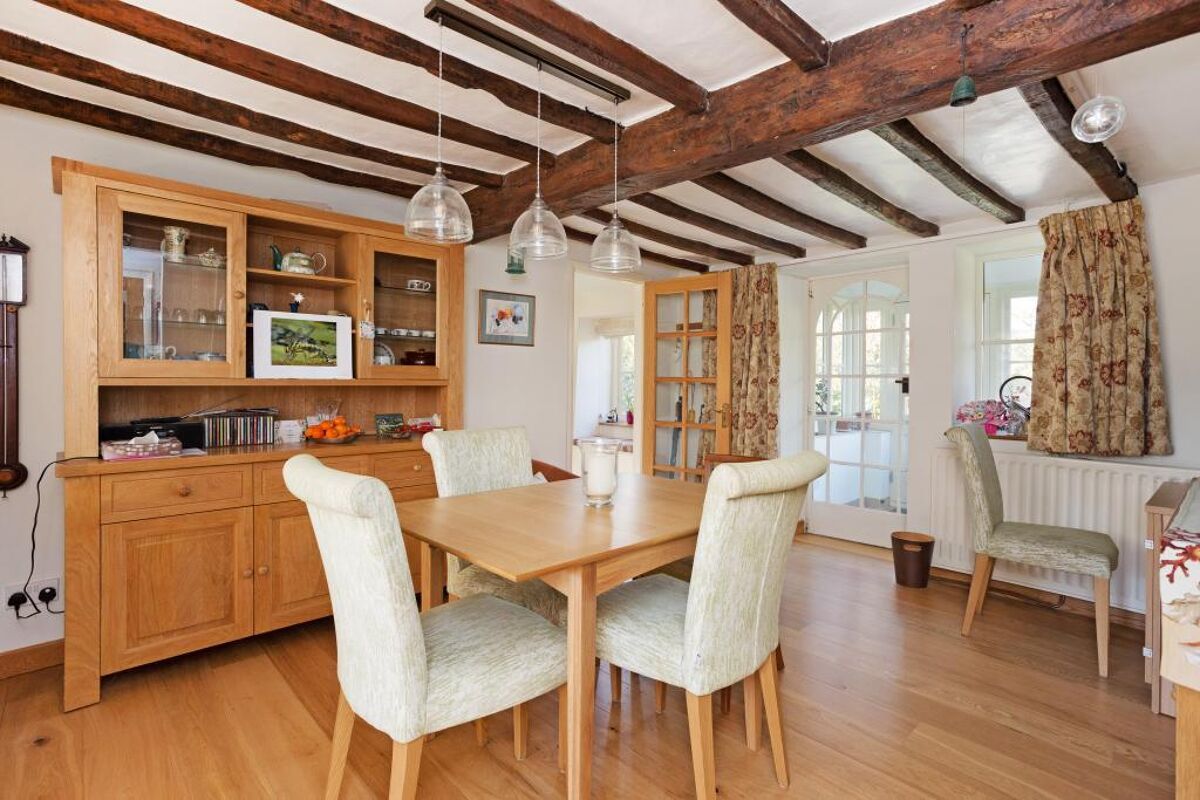 house for sale in Wheelwright House, Long Compton, Warwickshire, CV36 STW012197437 Knight Frank