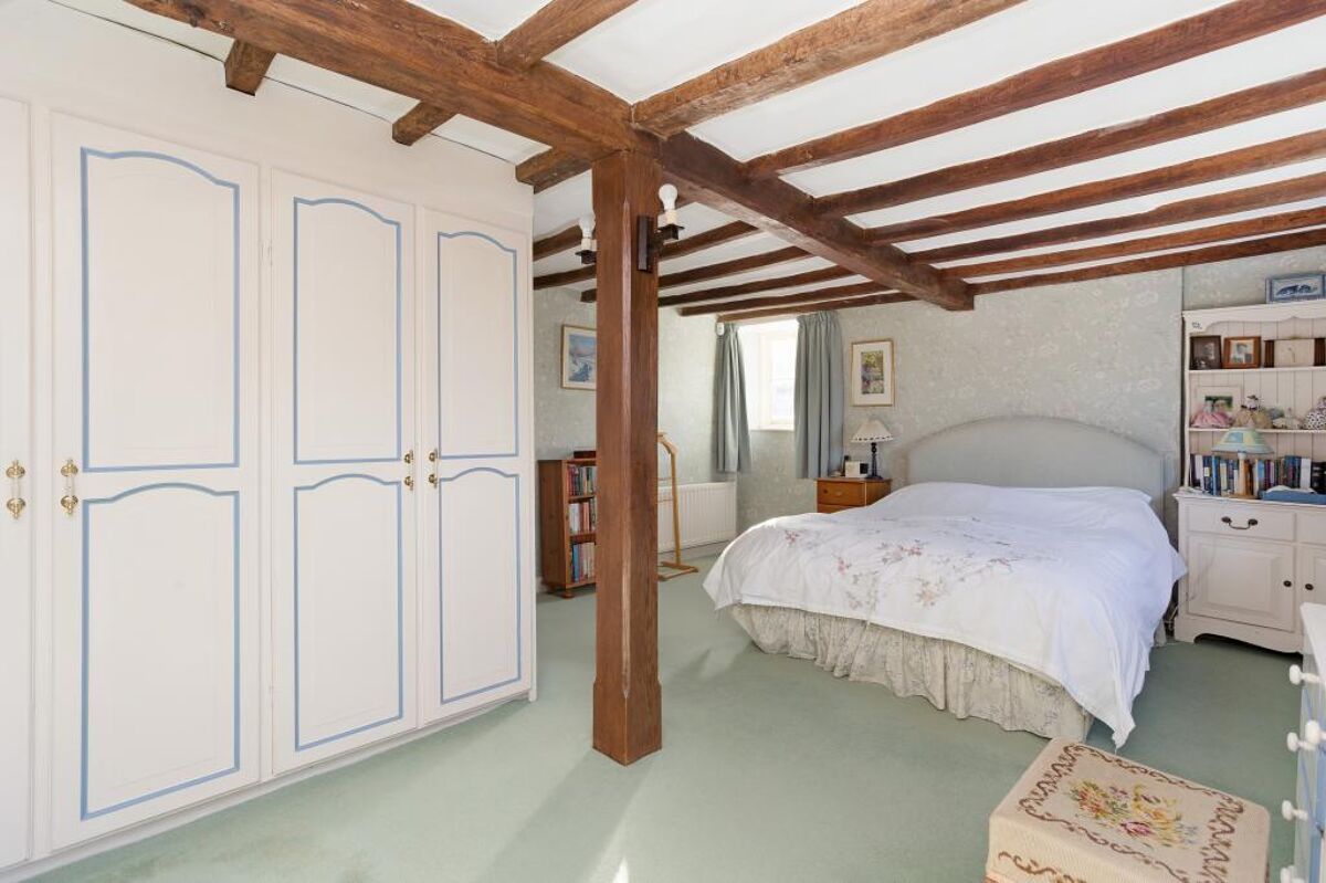 house for sale in Wheelwright House, Long Compton, Warwickshire, CV36 STW012197437 Knight Frank