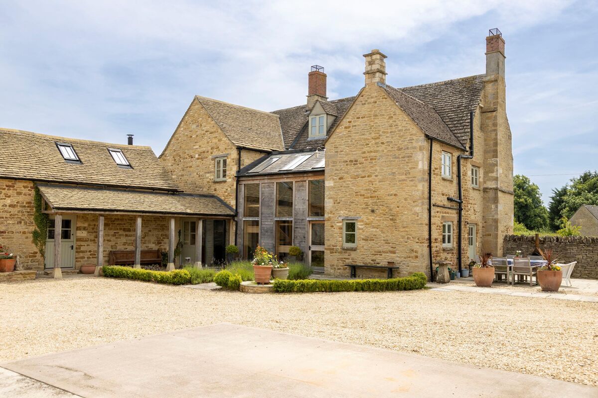 house for sale in Mount Farm, Kingham, Chipping Norton, Oxfordshire