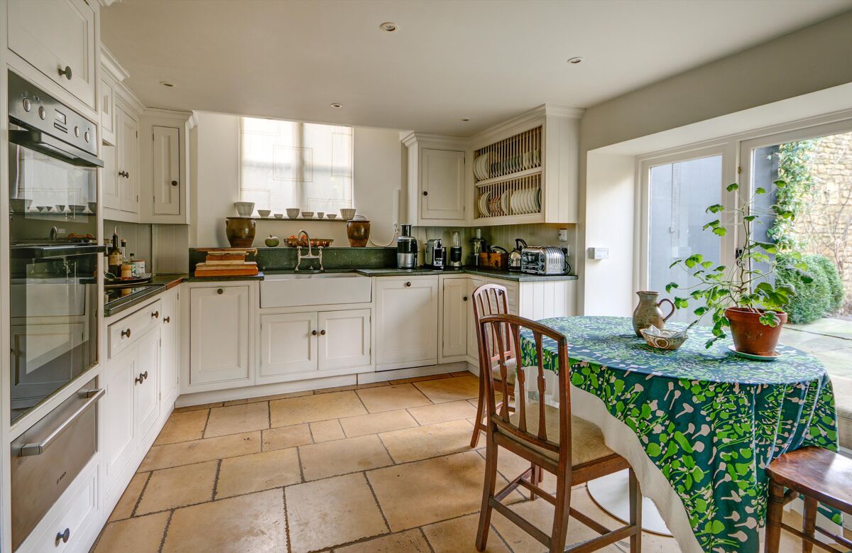 house for sale in Sheep Street, Burford, Oxfordshire, OX18