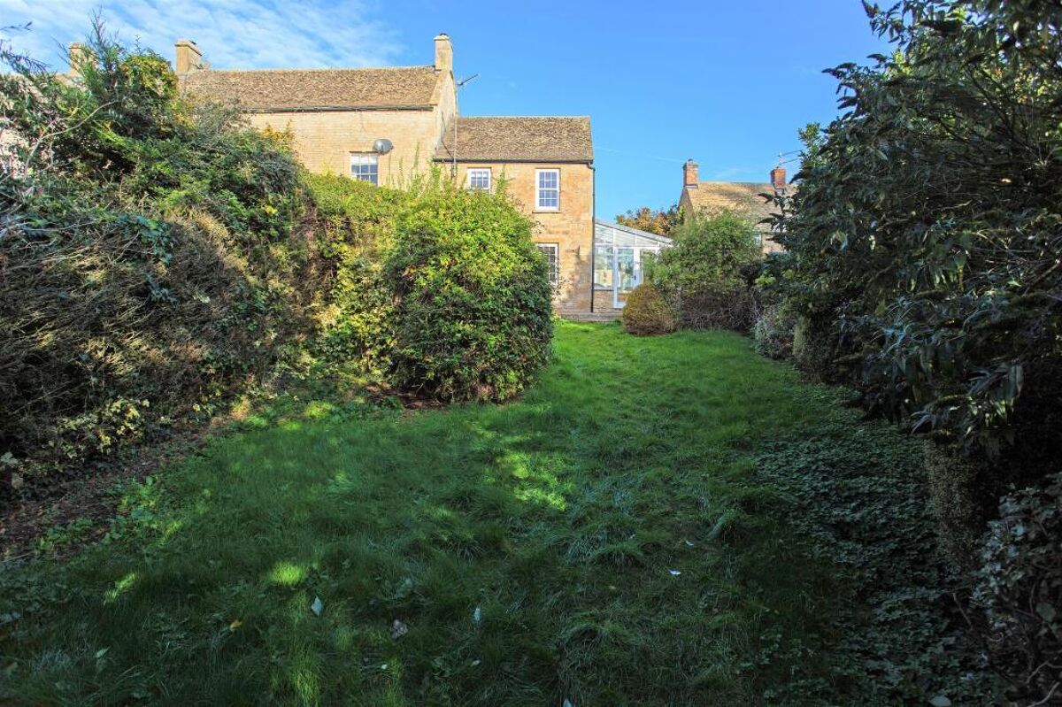 house for sale in Garden Cottage, Mount Pleasant Close, Stow on the