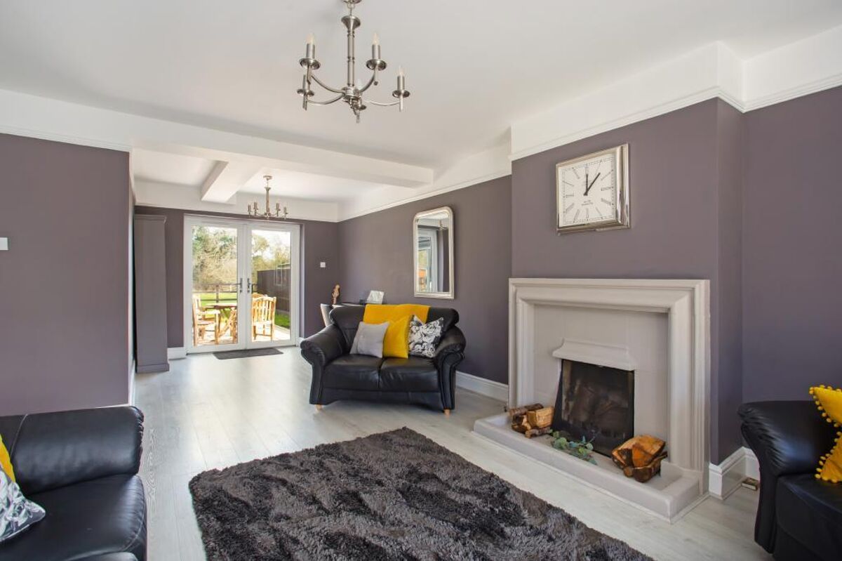 House for sale in BourtonontheWater, Cheltenham, Gloucestershire