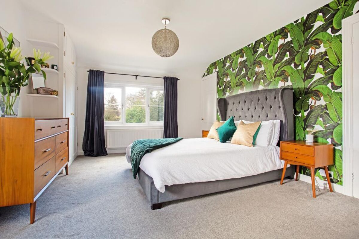 House for sale in BourtonontheWater, Cheltenham, Gloucestershire