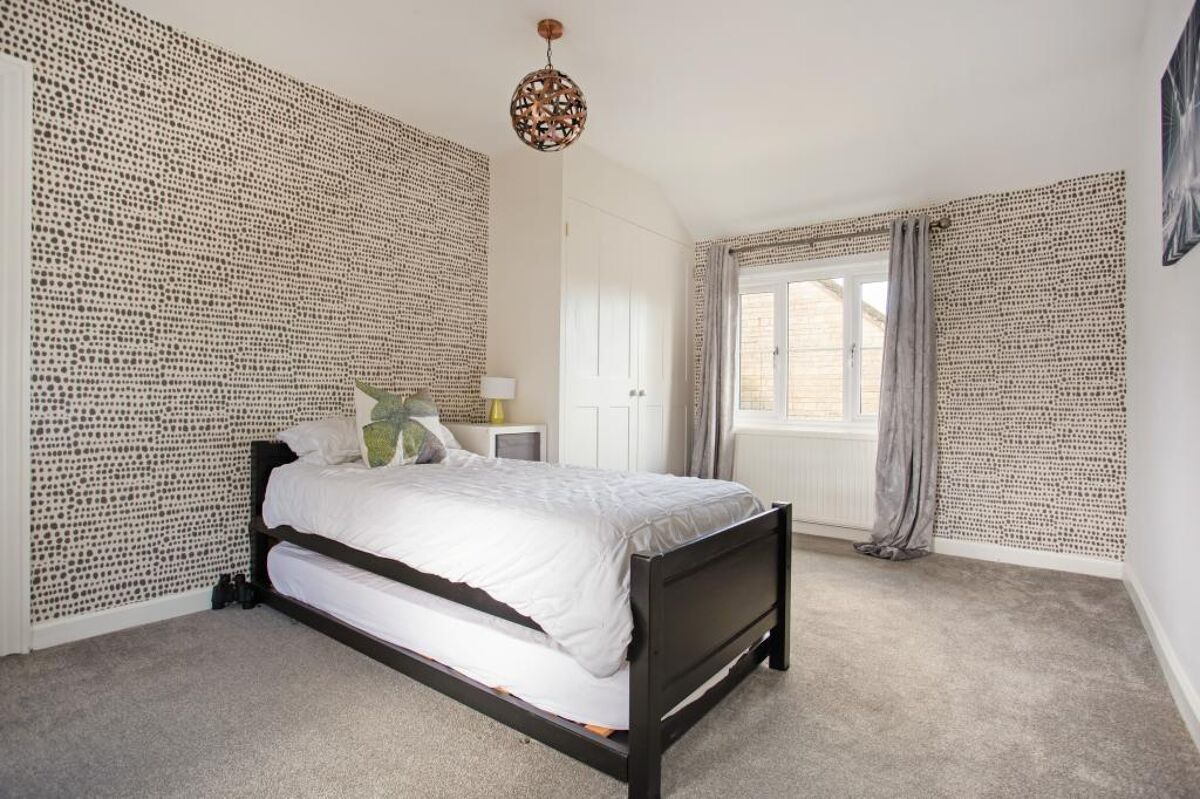 House for sale in BourtonontheWater, Cheltenham, Gloucestershire