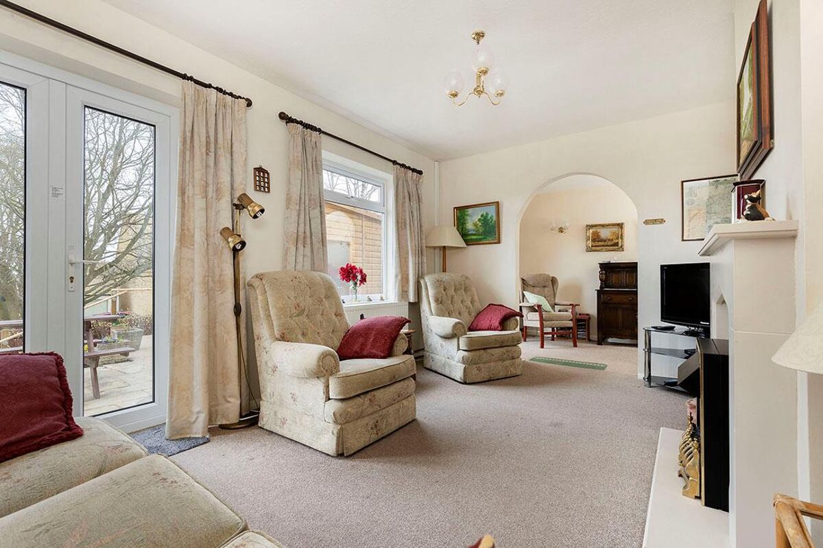 bungalow for sale in Glebe Close, Stow on the Wold, Cheltenham, Gloucestershire, GL54