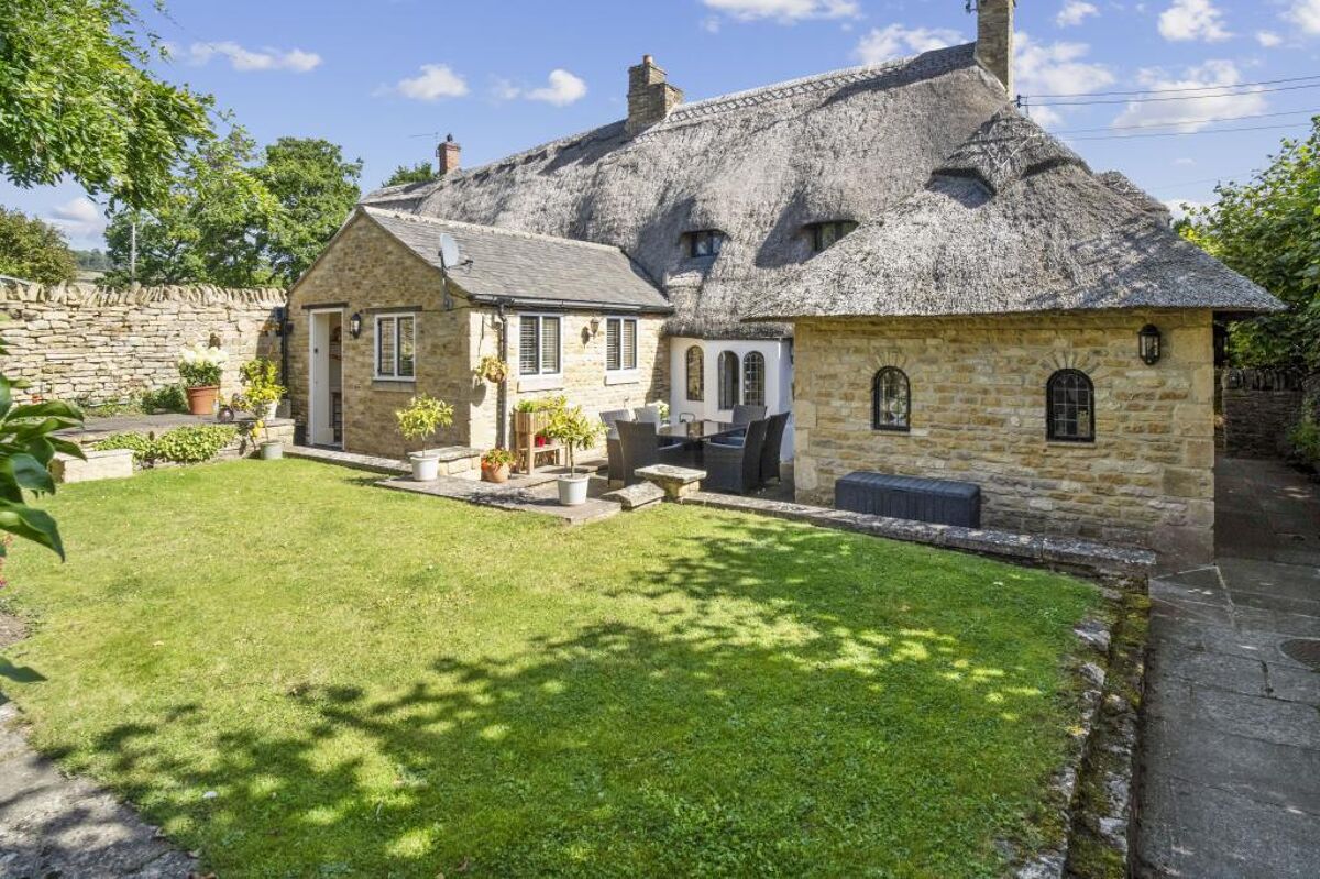 house for sale in Main Street, Long Compton, ShipstononStour