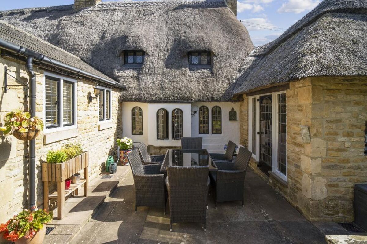 house for sale in Main Street, Long Compton, ShipstononStour