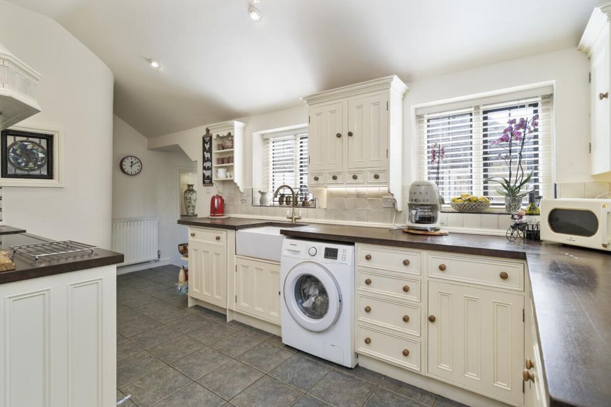 house for sale in Main Street, Long Compton, ShipstononStour