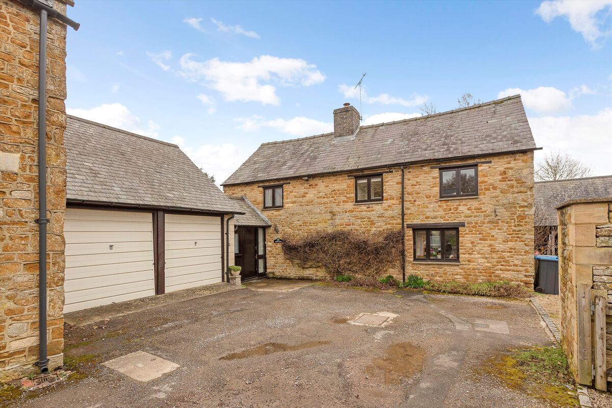 house for sale in The Green, Kingham, Chipping Norton, Oxfordshire, OX7