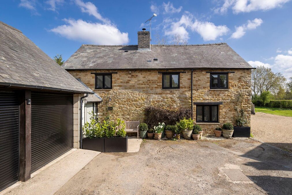 Image of The Green, Kingham, Chipping Norton, Oxfordshire, OX7