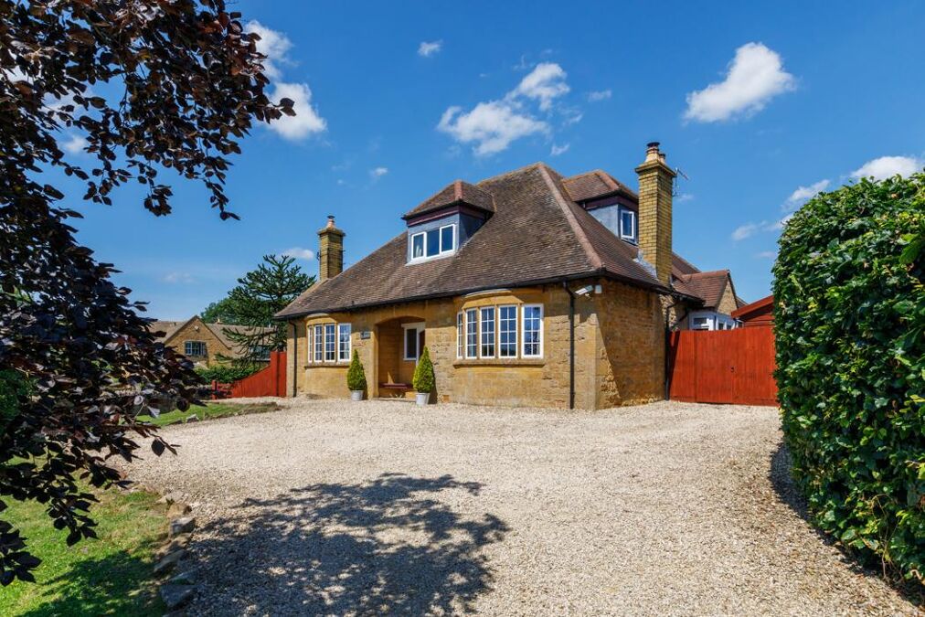Image of Broadway Road, Toddington, Cheltenham, Gloucestershire, GL54