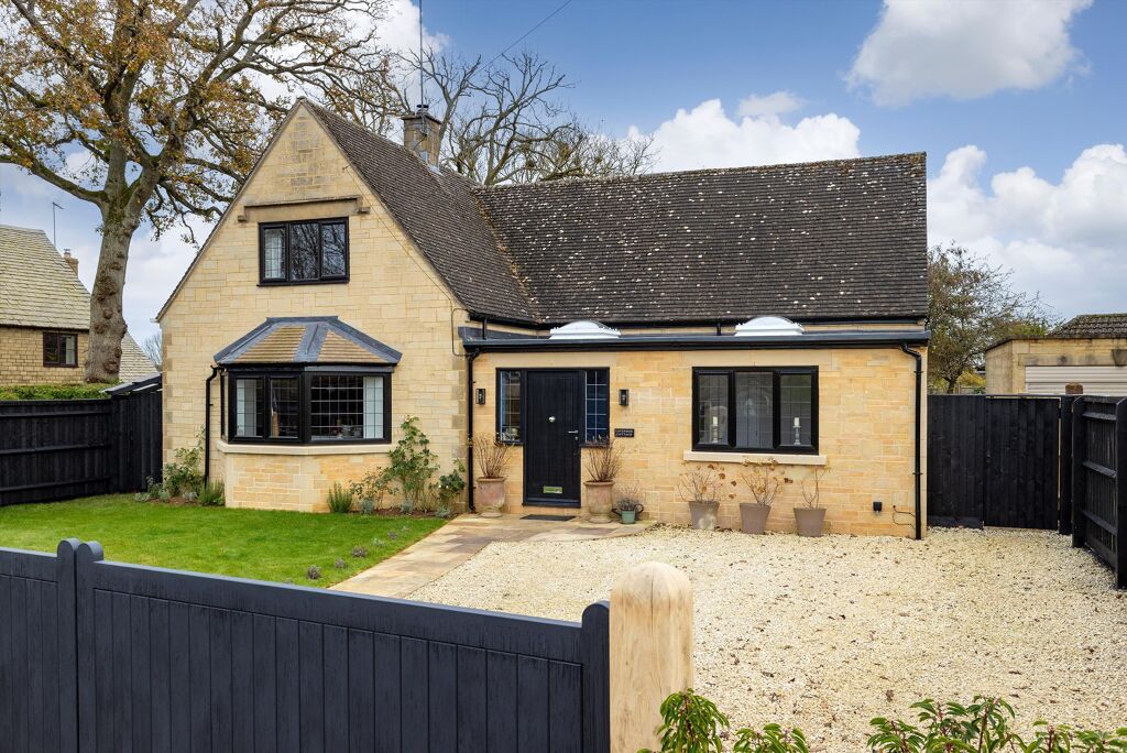 Image of Church Lane, Bledington, Chipping Norton, Gloucestershire, OX7