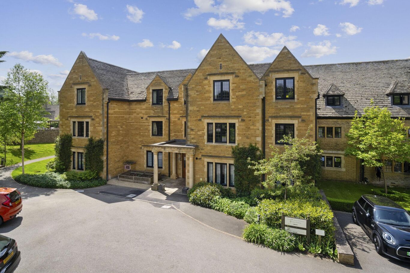 Image of Evesham Road, Stow on the Wold, Gloucestershire, United Kingdom, GL54