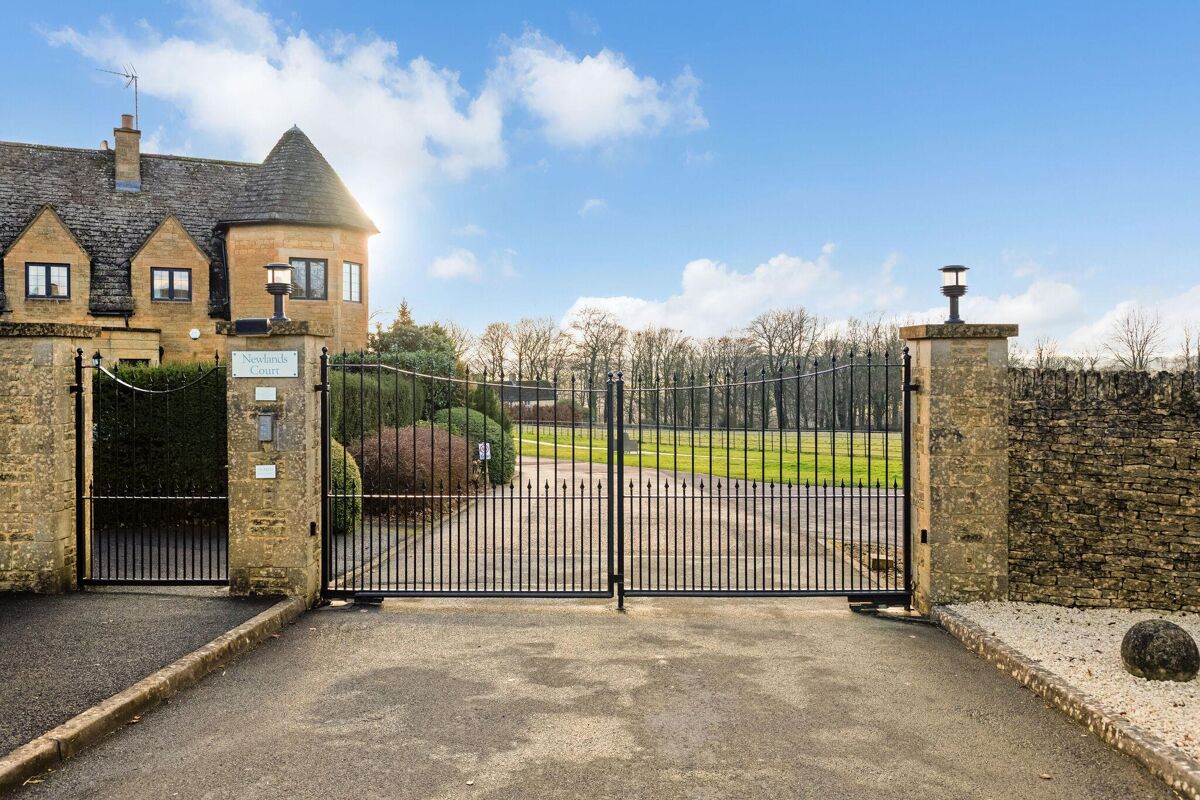 house for sale in Newlands Court, Stow on the Wold, Cheltenham