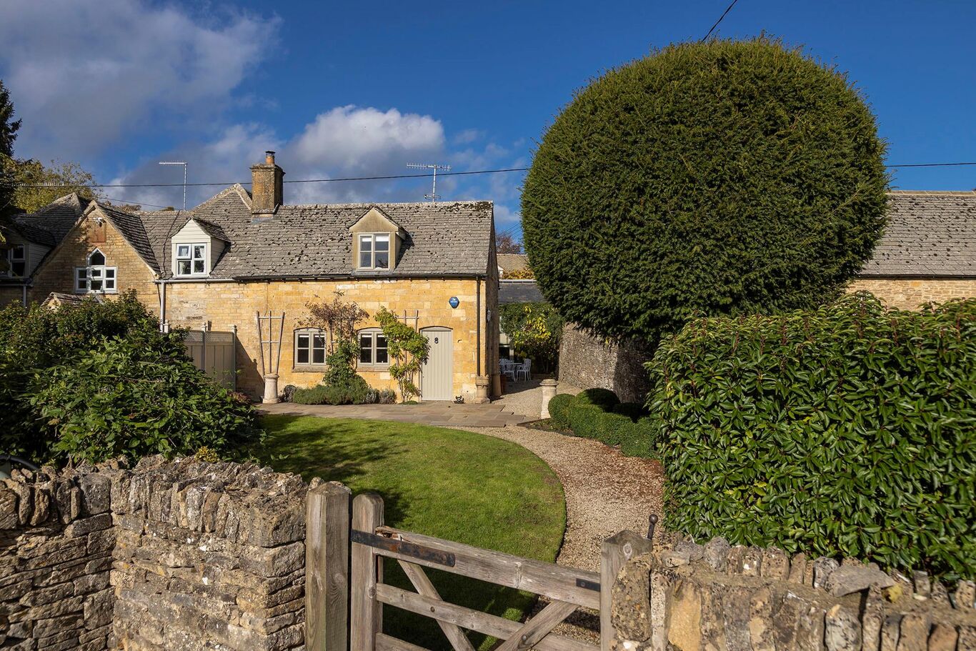 Image of Naunton GL54
