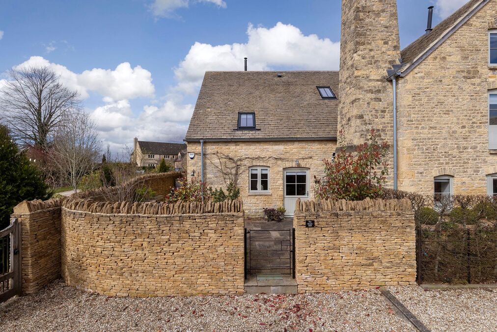 Image of Mount Farm Barns, William Smith Close, Churchill, Chipping Norton, OX7