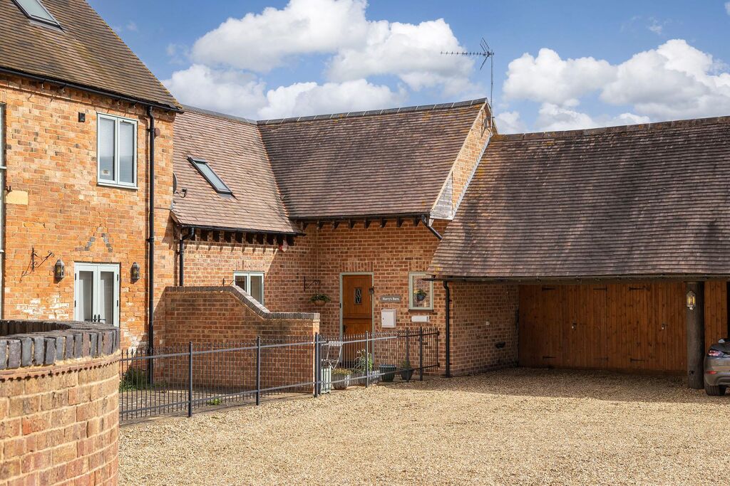 Image of Paddle Brook Barns, Ditchford-on-Fosse, Moreton-in-Marsh, Gloucestershire GL56