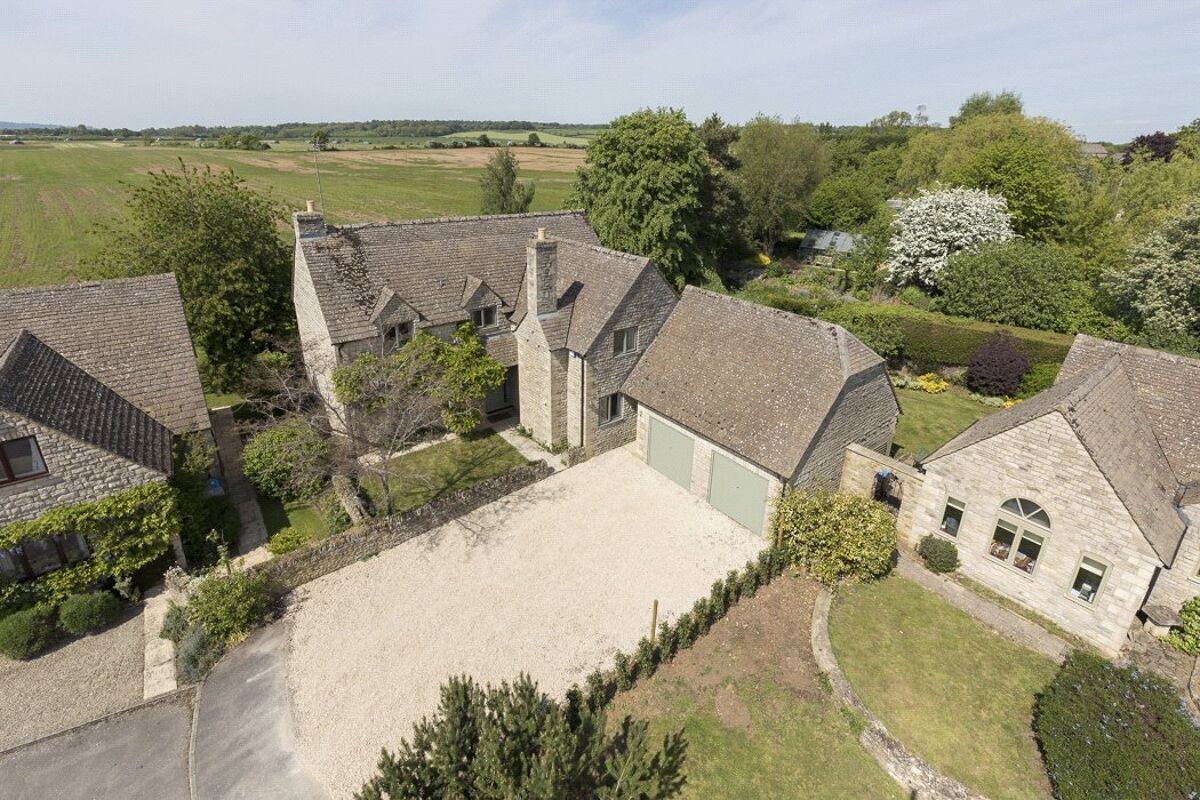 house for sale in Manor Farm Close, Kingham, Chipping Norton