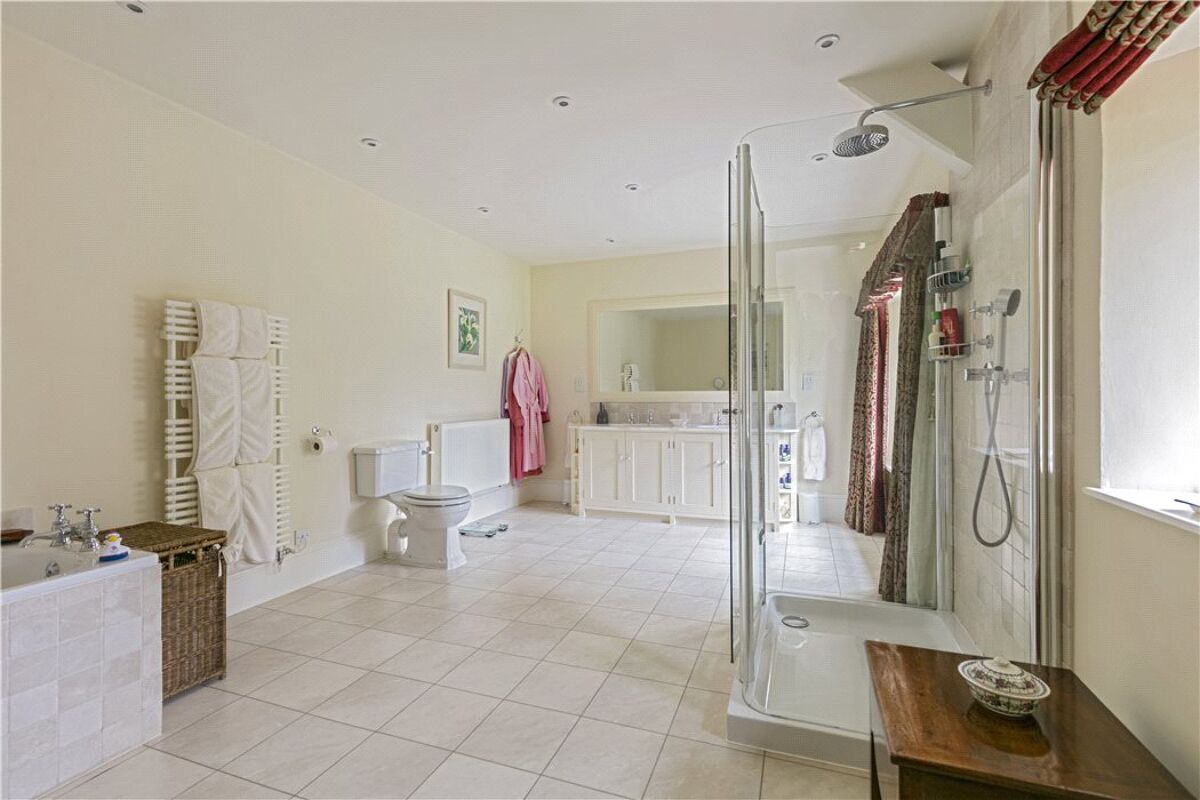 house for sale in Main Street, Bretforton, Evesham, Worcestershire