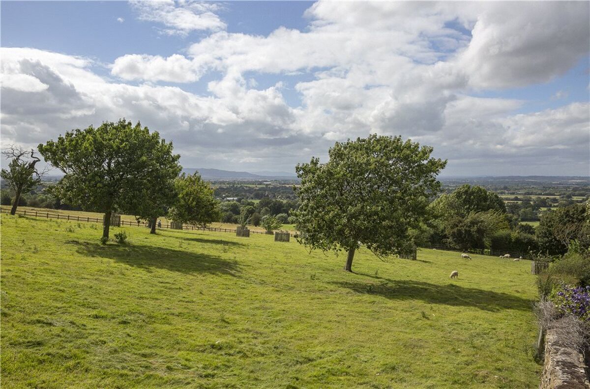 house for sale in Saintbury, Broadway, Gloucestershire, WR12