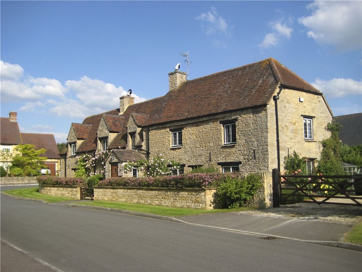 house for sale in Barncroft, Long Compton, ShipstononStour, CV36