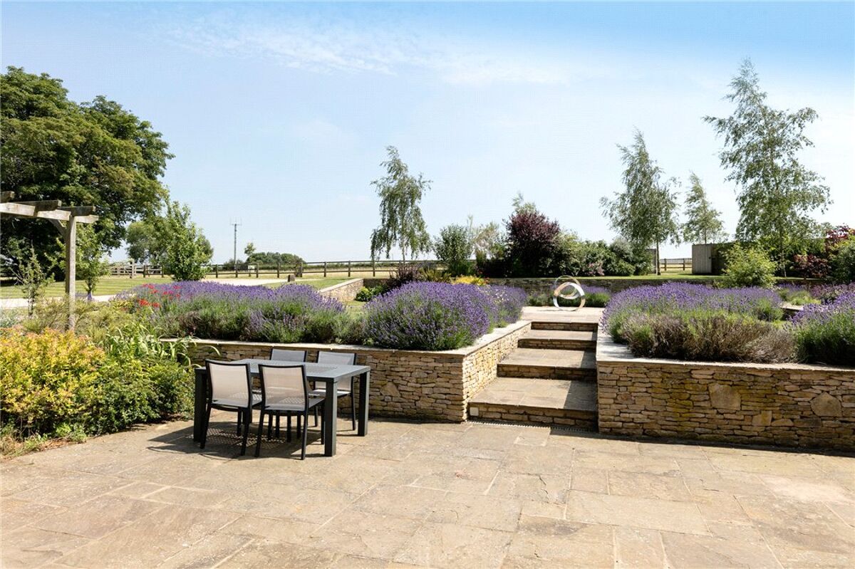 house for sale in Harrow Hill, Long Compton, ShipstononStour, CV36