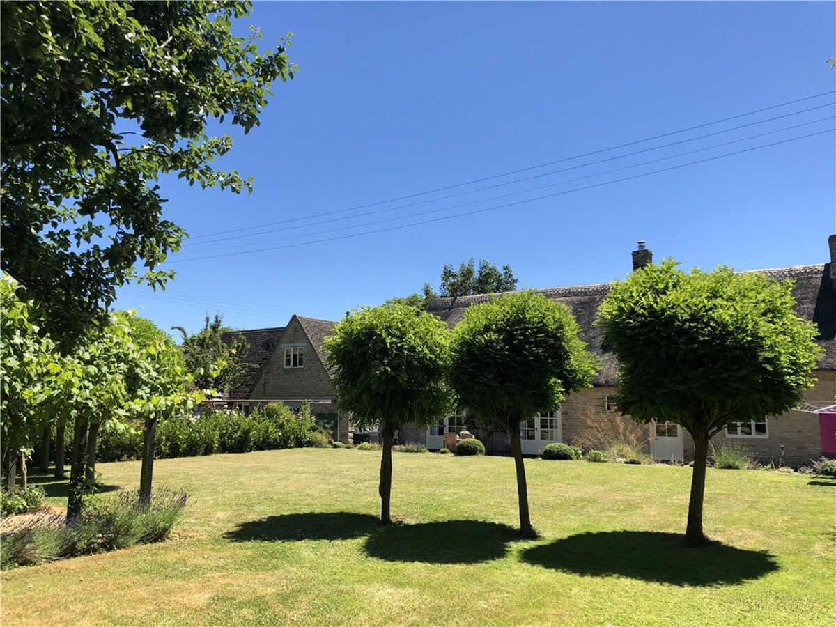 house for sale in Long Compton, ShipstononStour, CV36 STW180004 Knight Frank