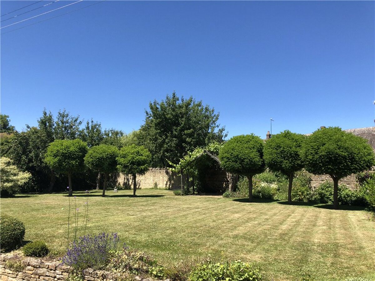 house for sale in Long Compton, ShipstononStour, CV36 STW180004