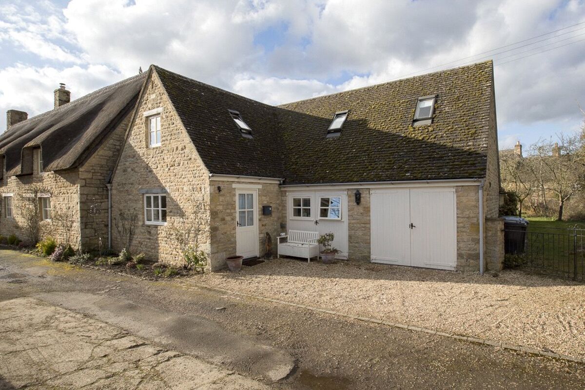 house for sale in Long Compton, ShipstononStour, CV36 STW180004 Knight Frank