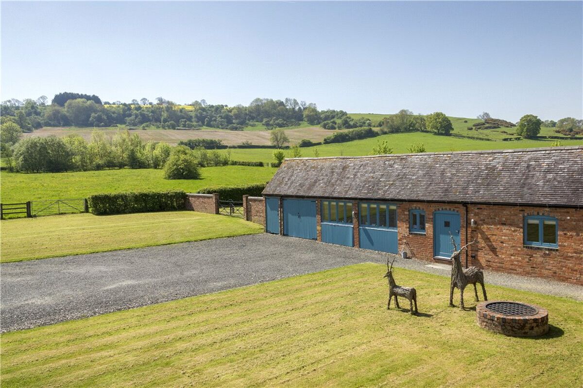 house for sale in Main Street, Long Compton, ShipstononStour, CV36