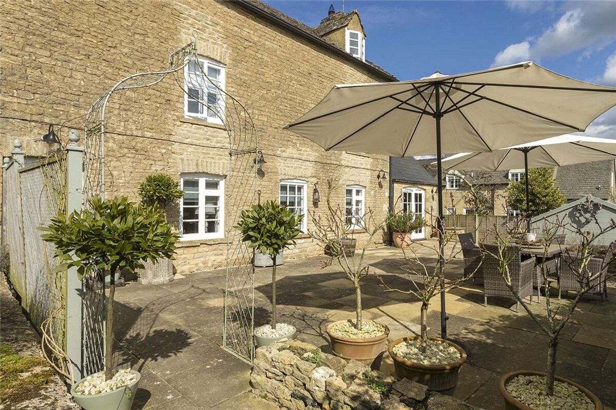 house for sale in Oddfellows Row, Well Lane, Stow on the Wold