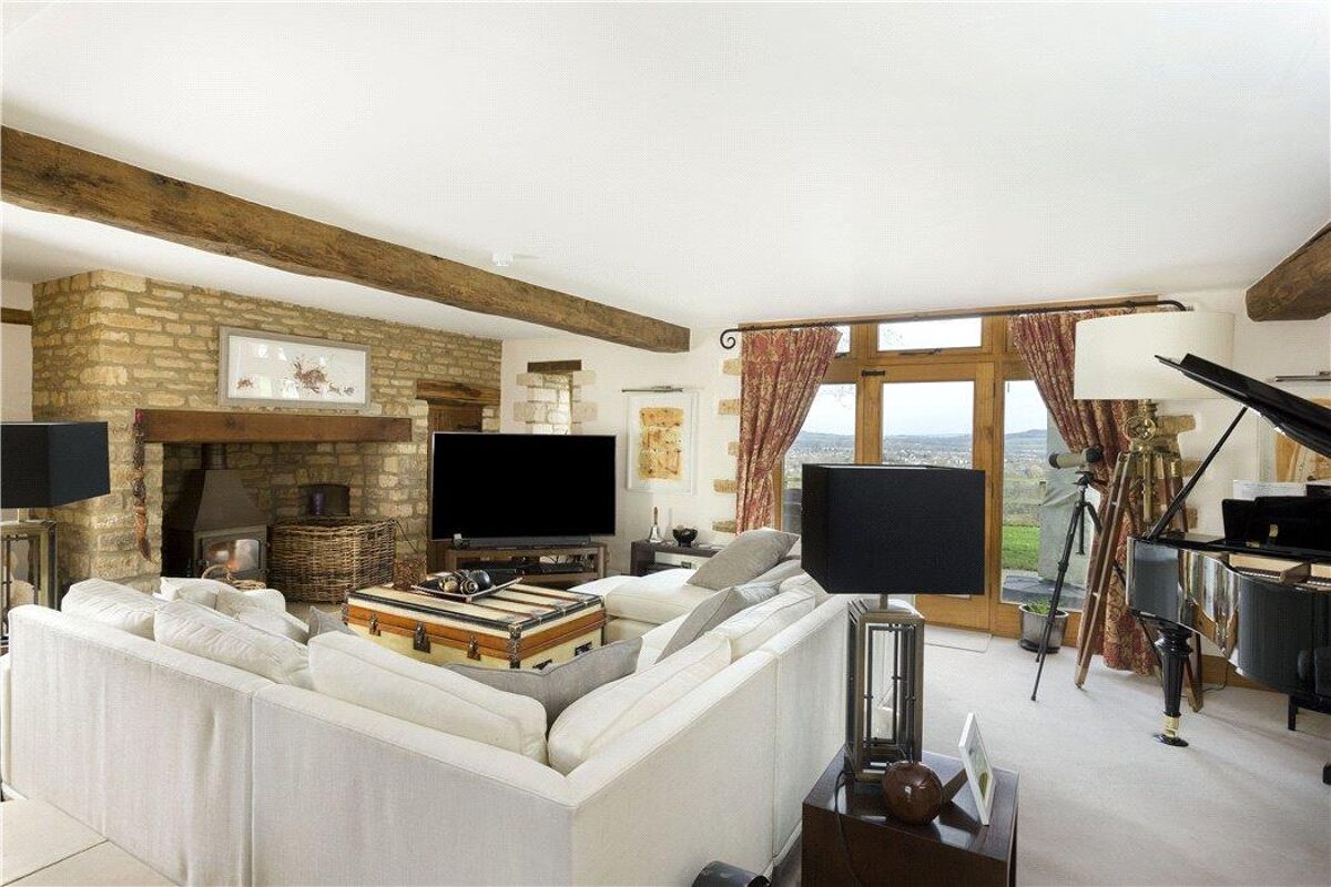 house for sale in Bourton Hill, BourtonontheWater, Cheltenham