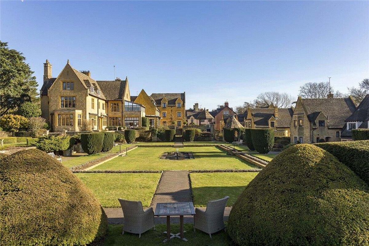 retirement for sale in Newlands Court, Stow on the Wold, Cheltenham