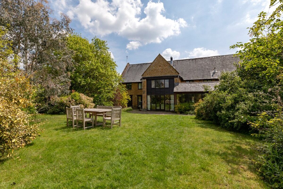 Property for sale The Moat, Kingham, Chipping Norton, Oxfordshire